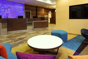 Fairfield Inn and Suites Chicago Downtown-River North - Image 4