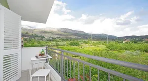 Luxurious, modern and spacious apartment with terraces - Image 4