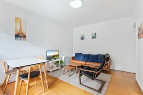 Comfy One-Bedroom Unit Between City and Airport - Image 2