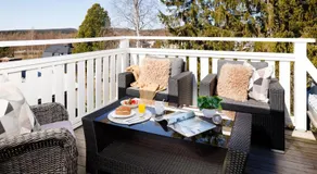 Guestly Homes - Spacious 1BR Apartment with Separate Guest Room - Image 4