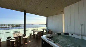 Seaside Glass Villas - Image 4