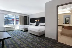 Victoria Airport/Sidney Travelodge - Image 2
