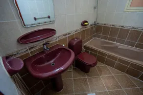 Family friendly attached washroom rooms abudhabi - Image 2