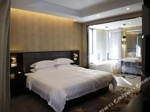 Santaphia Hotel - Image 2