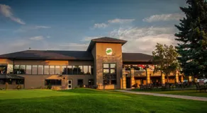 2BR Suite Near Golf Course! FREE Banff Pass, Parking, Netflix! - Image 5