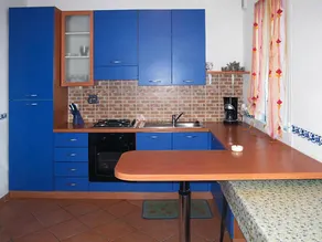 Apartment in Imperia with communal pool - Image 4