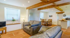 3 Bed in Penrith oc-85362 - Image 2