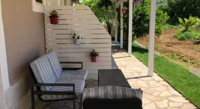 Petros Rooms & Apartments - Image 3