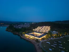 Floral Hotel·Yishan Riverside hotle (Maoshan Oriental Salt Lake City Branch) - Image 3