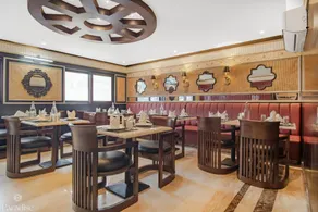 Paradise Hotels - Image 5