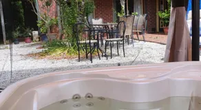 Oaktree Guest House - Image 4