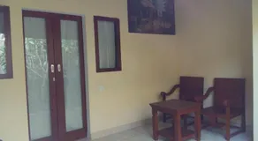 Amed Stop Inn Homestay, Rooftop Restaurant and Bar - Image 3