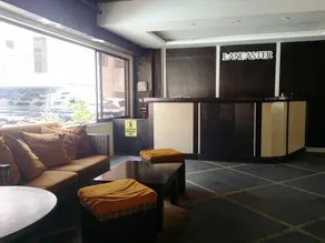 Lancaster Hotel - Image 2