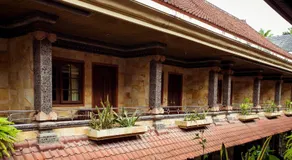 Segara Sadhu Inn Kuta by ecommerceloka - Image 4