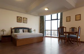 Hotel Crystal Palace - Image 2