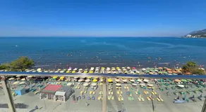 Roxhensi Apartments - Image 1