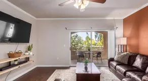 Comfy 2 bed 2 bath Phoenix Paradise with Pool and Gym - Image 2