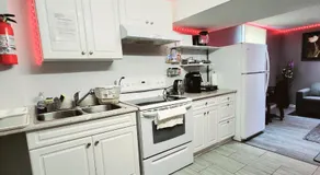 Staycation Studio Apartment, Private kitchen , Washroom, Micro Gym & Free Onsite Parking - Image 4