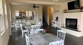 Annie's Place Bed & Breakfast - Image 3