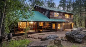 Billy Creek Luxury Lodge on the creek - Sleeps 18! - Image 4