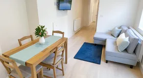 2-Bedroom Garden Flat - Modern, Bright - A - Image 2