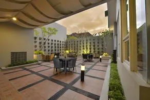 Whiz Hotel Malioboro Yogyakarta - Image 5