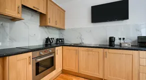 Avari Apartments - Gray's Collection - Image 5