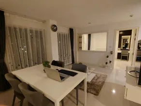 parc exo condominium - Image 2
