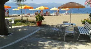 Akrogiali Beach Rooms - Image 4