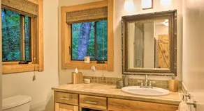 Couples’ Treehouse Retreat w/ Hot Tub & Views - Image 5