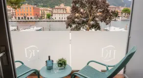 LKL Lakeside Lodging - Image 4