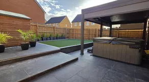 Deluxe Home Royston - Image 5