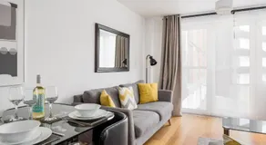 Castle Lanes - Minutes from Poole Quay, Poole Town Location - Image 3