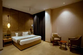 Beeza Clubhouse - Image 2