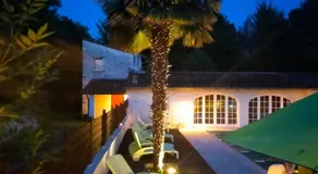 Villa 168m2 avec Piscine, sur Parc Arboré pour groupe Famille et Amis jusqu'à 10 personnes - Image 3