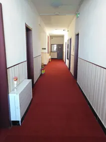 Xinjunyue Express Hotel - Image 4