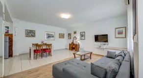 Appartement en bord de mer Drazen, avec patio et parking - Image 2