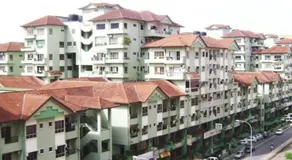Api Api Centre Apartment Homestay - Image 3