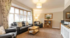 Host & Stay - St Clements House - Image 3