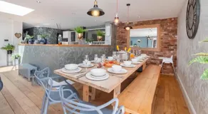 Converted Luxury Stables - Image 3