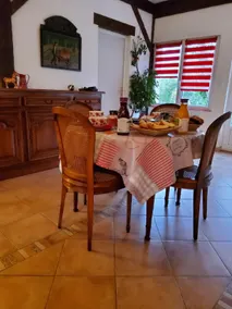 Chez Jollyjune - Image 3