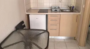 Alexandra Sunshine Apartments - Image 4