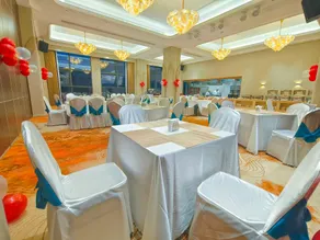 Vienna International Hotel Leshan High-speed Railway Station Jiaxing Road Food Street - Image 3