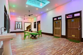 SPOT ON Unique Guesthouse And Restaurant - Image 2
