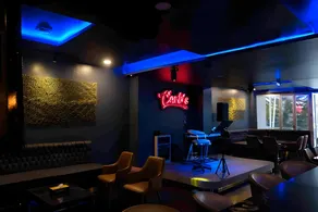 Splash Hotel - Image 5