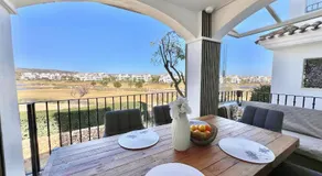 Stunning apartment with overflow pool and golf view - Image 5