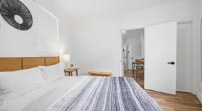 Dormont Pittsburgh 1B Stylish and Modern 1 Bedroom Apartment, Free Street Parking - Image 2