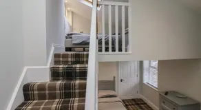 Flat 2 23 Hyde Park Road - Image 5