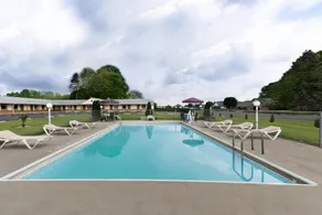 Econo Lodge Palmyra - Hershey - Image 2