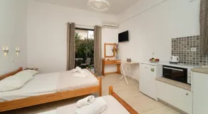 Tsimiklis Apartments - Image 2